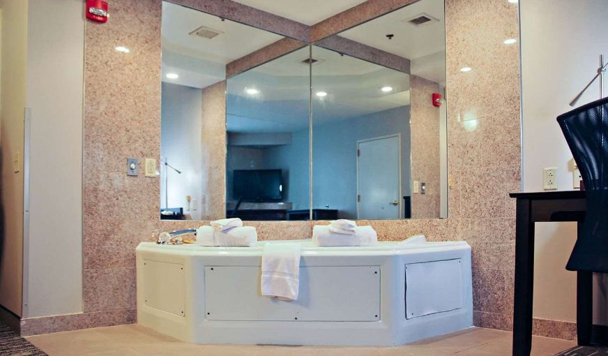 Country Inn & Suites by Radisson, Frackville (Pottsville), PA