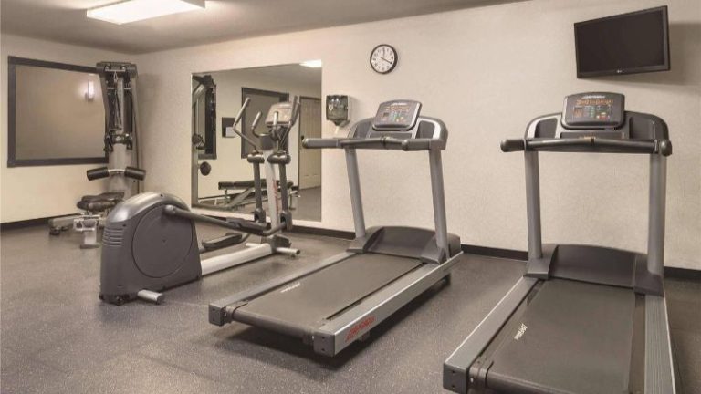Country Inn & Suites by Radisson, Galena, IL