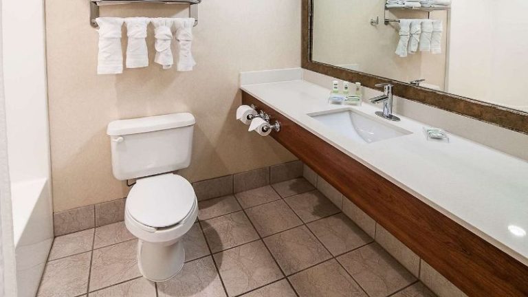 Country Inn & Suites by Radisson, Rapid City, SD