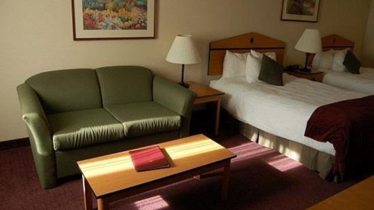 Crystal Inn Hotel & Suites Great Falls