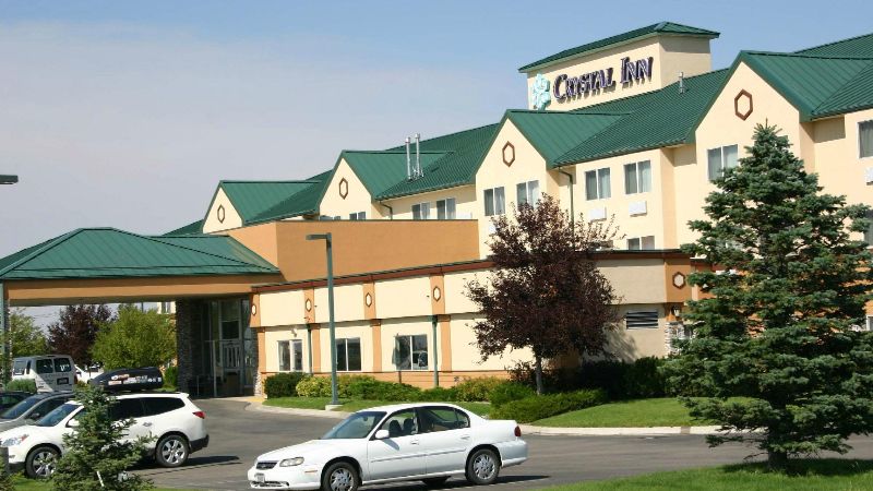 Crystal Inn Hotel & Suites Great Falls, room with private jacuzzi, photo 6