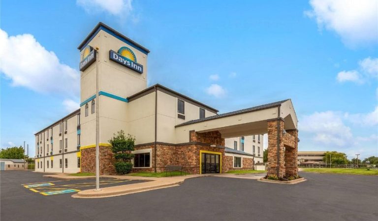 Days Inn Tulsa Central