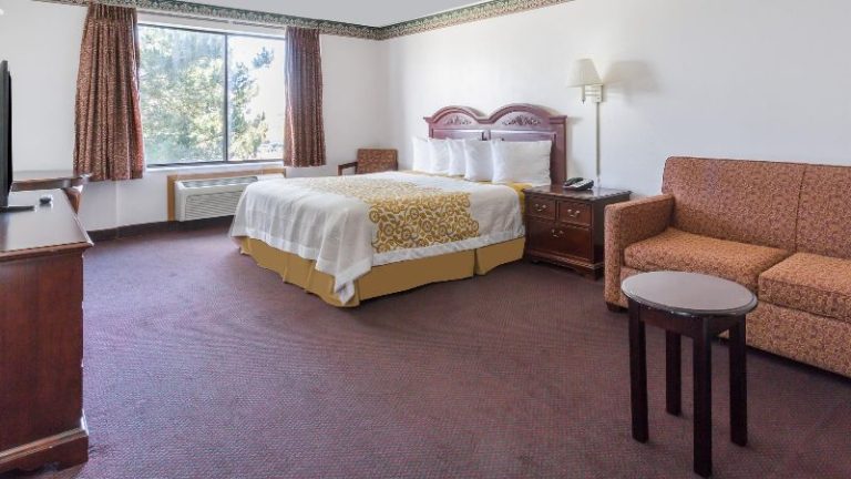 Days Inn by Wyndham Evanston WY