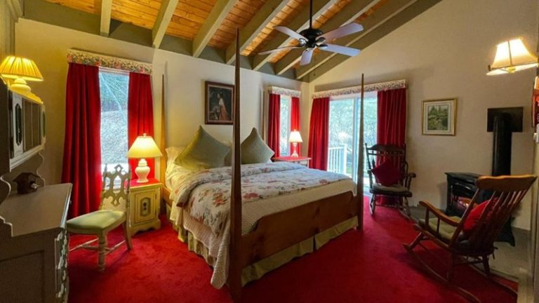 Deerhill Inn