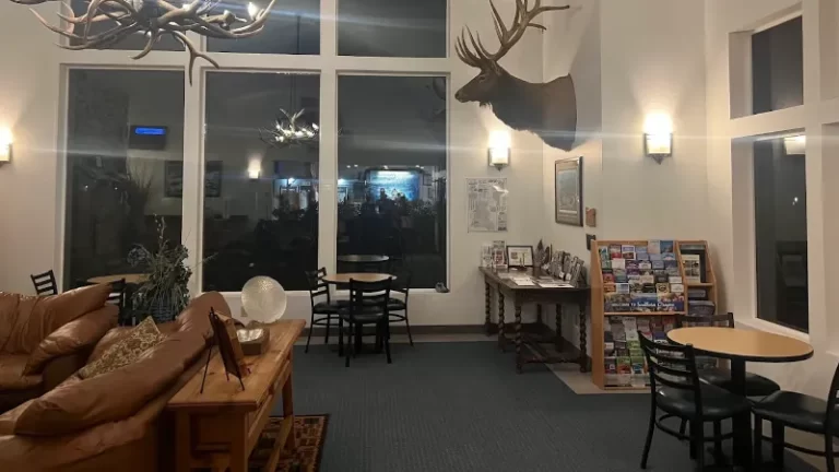 Edgewater Inn