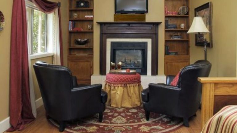 Heartstone Inn and Cottages