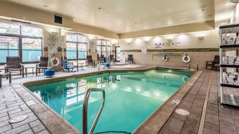 Fairfield Inn & Suites Alamogordo, room with private jacuzzi, photo 6