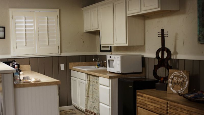 Fiddler’s Inn, room with private jacuzzi, photo 4