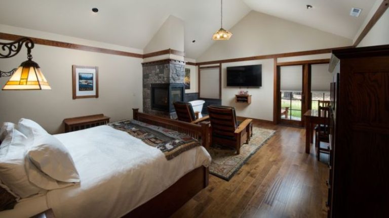 FivePine Lodge & Spa