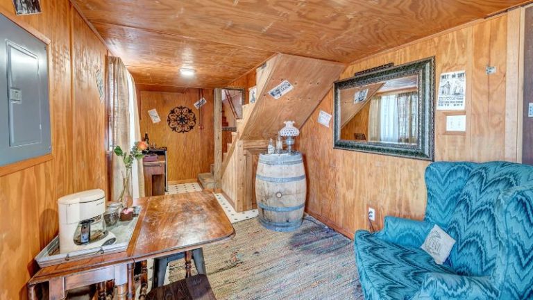 Full Moon Inn Bed and Breakfast