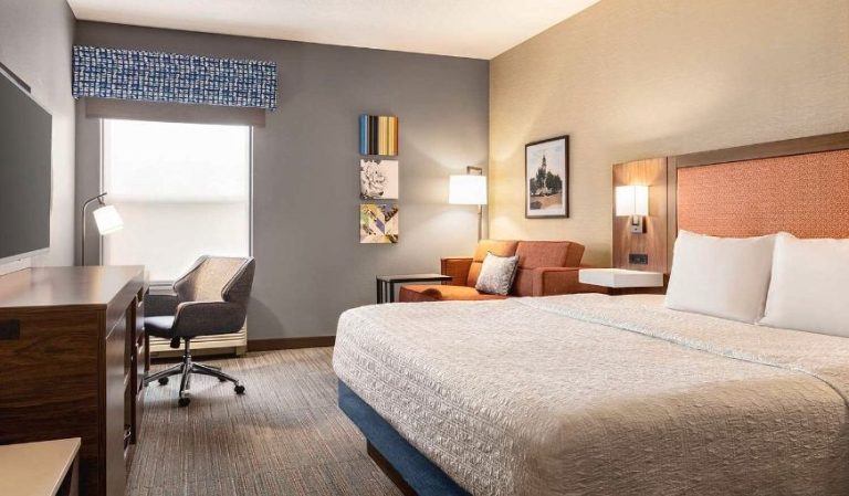 Hampton Inn & Suites Valparaiso
