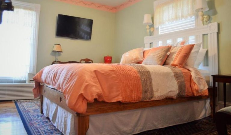 Hawksbill House