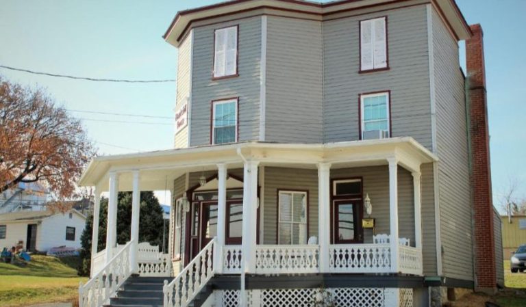 Hawksbill House