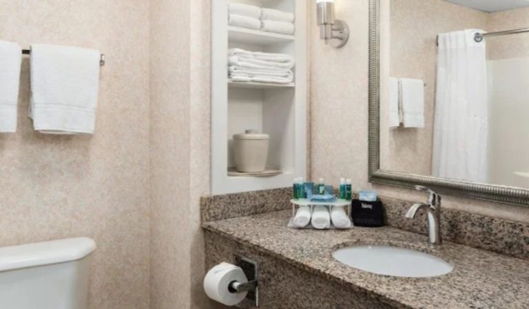 Holiday Inn Express Grove City (Outlet Center), an IHG Hotel