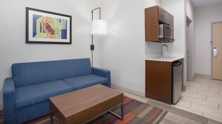 Holiday Inn Express & Suites Amarillo, an IHG Hotel