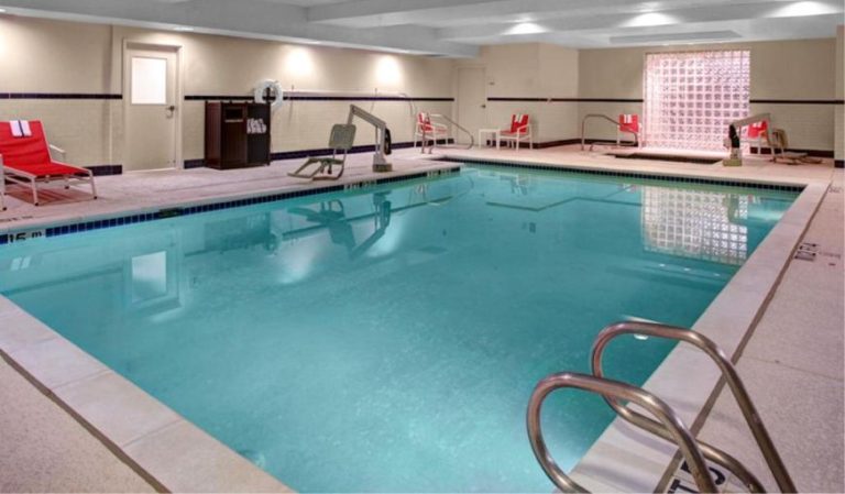 Holiday Inn Express & Suites Richmond North Ashland, an IHG Hotel