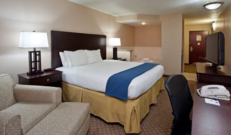 Holiday Inn Express & Suites Wadsworth, an IHG Hotel