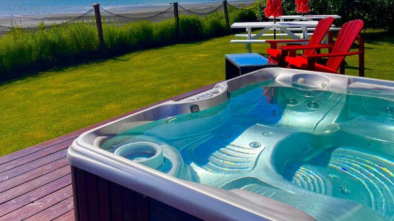 Ocean House Inn, room with private jacuzzi, photo 1
