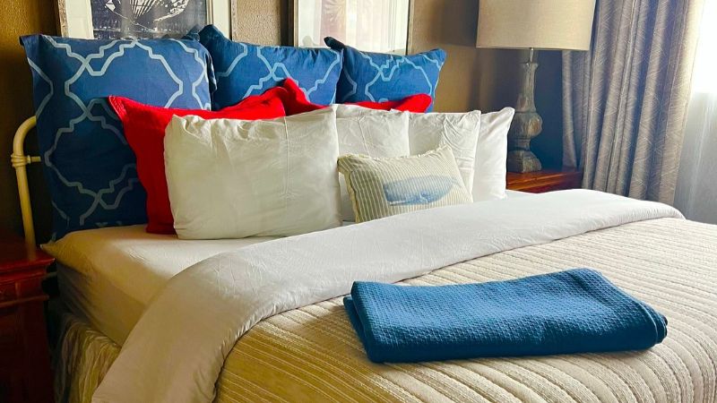 Ocean House Inn, room with private jacuzzi, photo 3