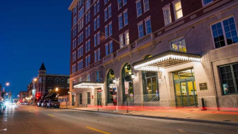 Hotel Julien Dubuque