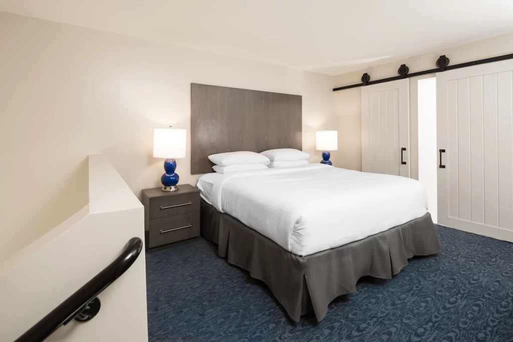 Hotel Renovo Des Moines Urbandale, Tapestry Collection By Hilton