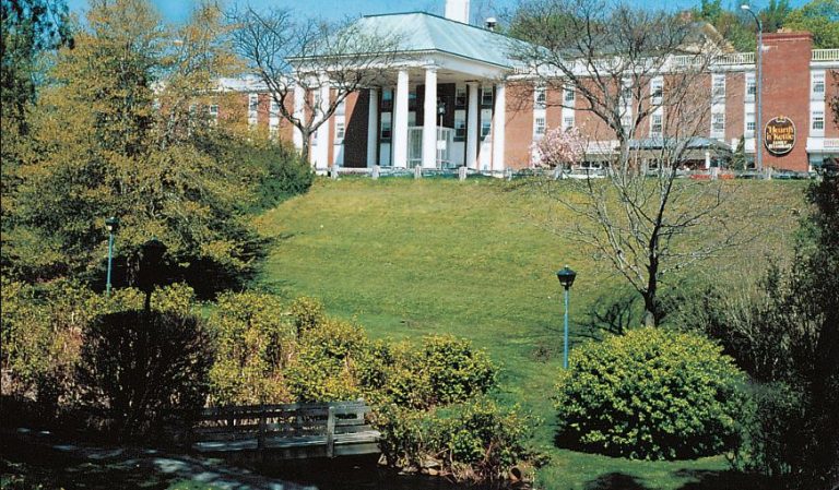 John Carver Inn & Spa