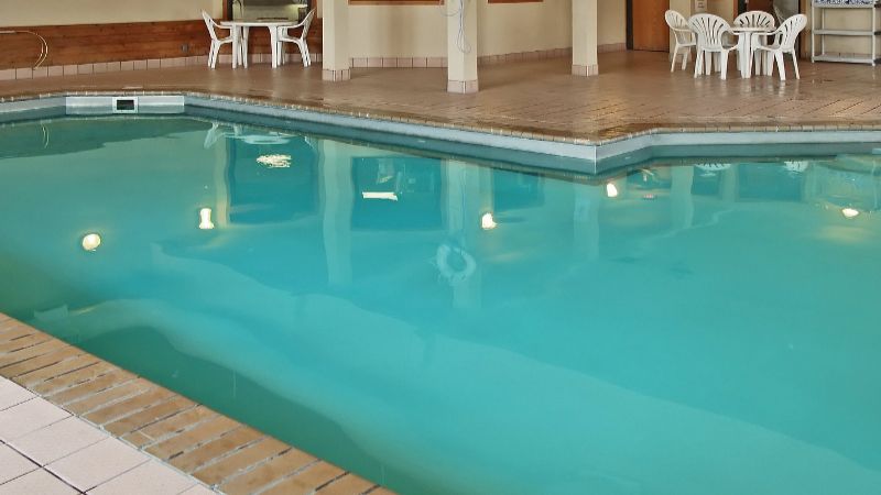 Kelly Inn-West Yellowstone, room with private jacuzzi, photo 5