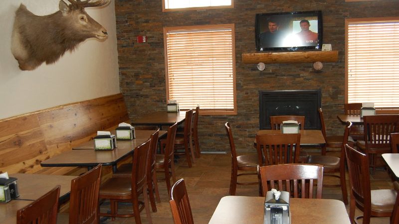 Kelly Inn-West Yellowstone, room with private jacuzzi, photo 6