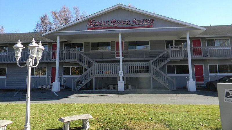 Kenai River Suites, room with private jacuzzi, photo 6