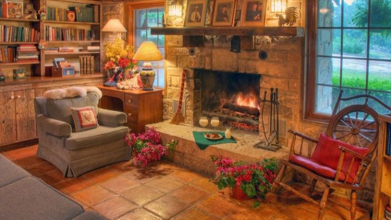 Kuebler Waldrip Haus and Danville School Bed and Breakfast