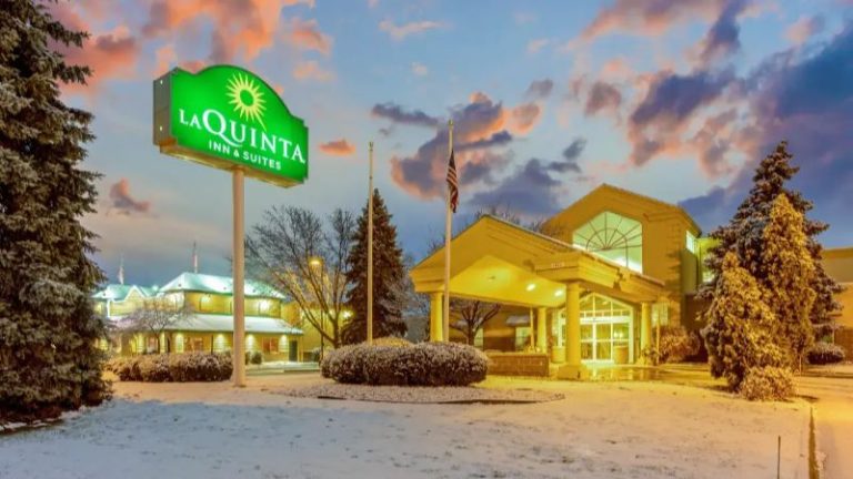 La Quinta Inn & Suites by Wyndham Appleton College Avenue