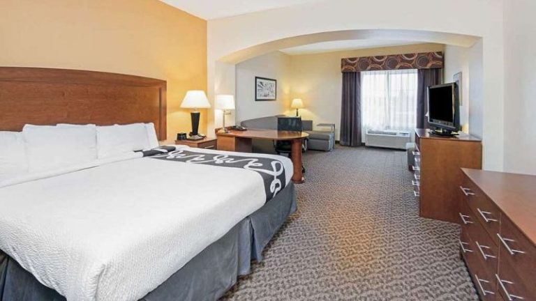 La Quinta Inn & Suites by Wyndham Lawton / Fort Sill