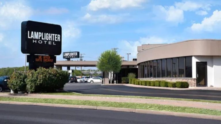 Lamplighter Inn & Suites South