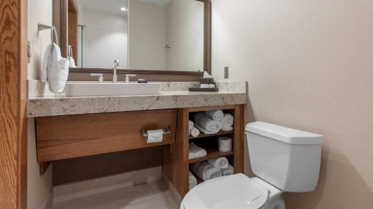 Norfolk Lodge & Suites Ascend Collection