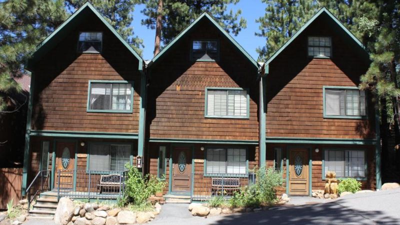 North Lake Lodges & Villas, room with private jacuzzi, photo 5