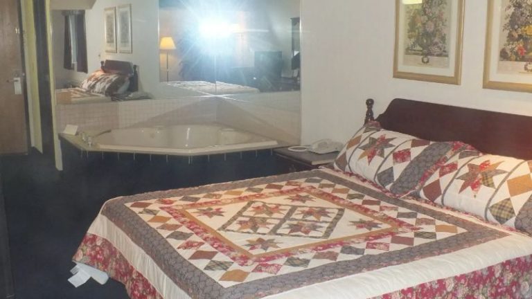 Q Express Inn & Suites