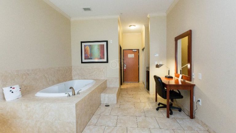 Ramada by Wyndham College Station