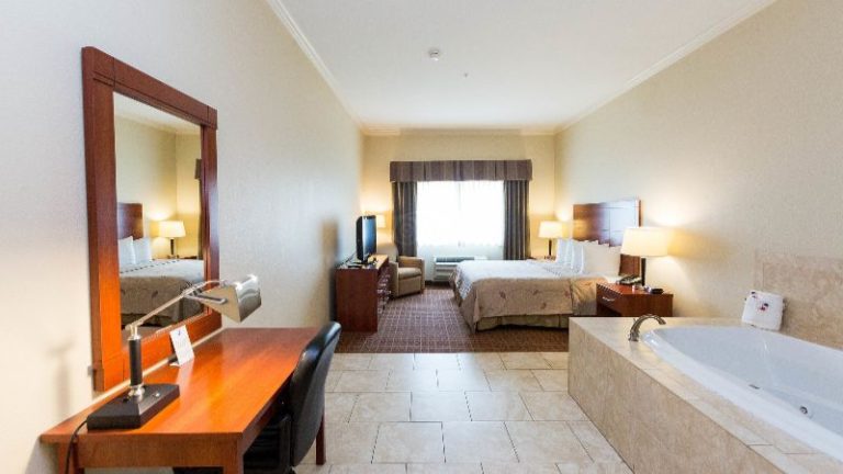 Ramada by Wyndham College Station