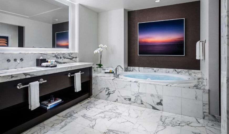 Red Rock Casino Resort & Spa, room with private jacuzzi, photo 2