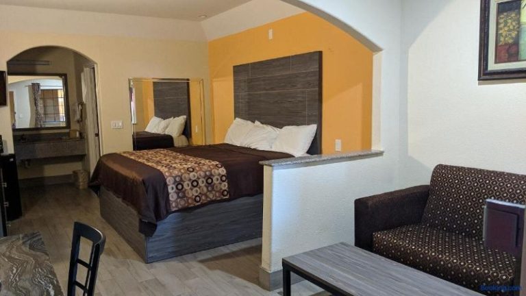 Regency Inn and Suites Galena Park