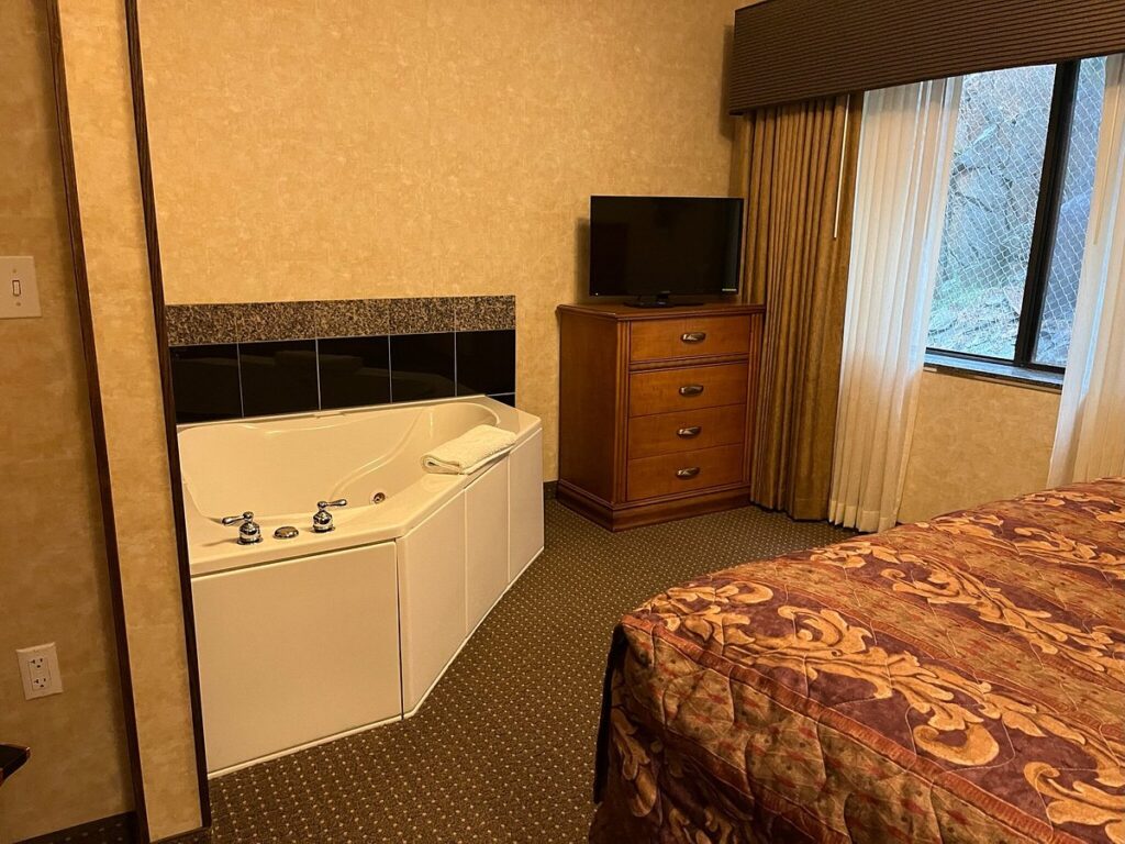Rushmore Express Inn & Family Suites