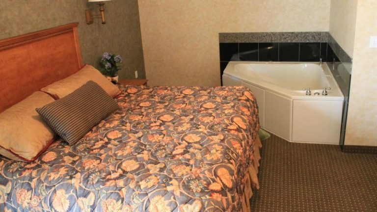 Rushmore Express Inn & Family Suites
