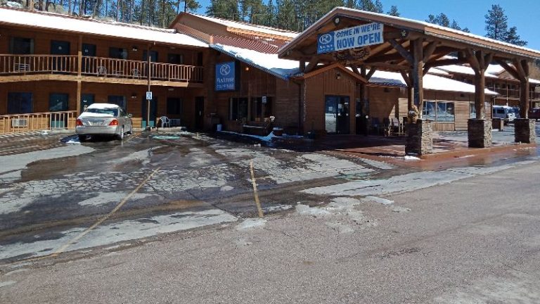 Rushmore Express Inn & Family Suites