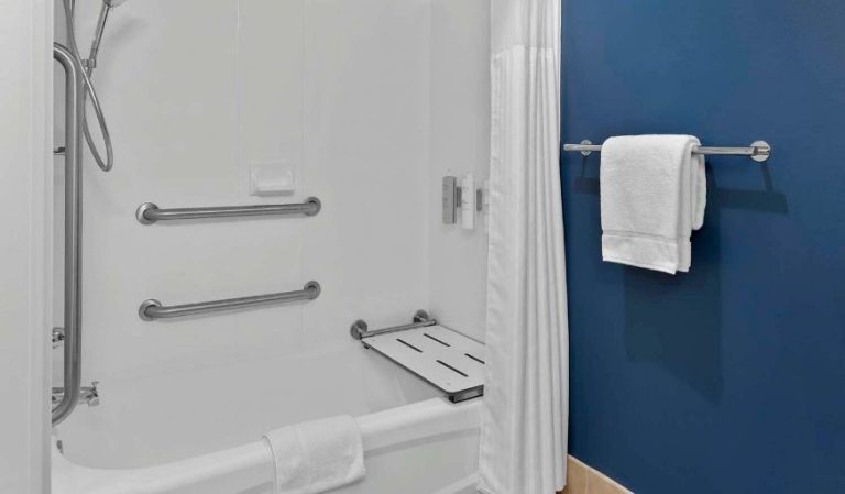 Spark by Hilton Newcomerstown