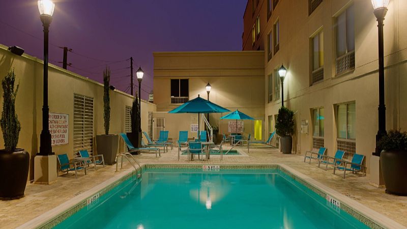 SpringHill Suites Savannah Downtown/Historic District, room with private jacuzzi, photo 6