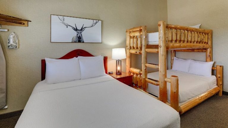Stoney Creek Inn – Galena