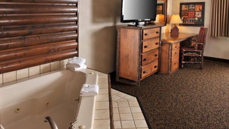 Stoney Creek Inn – Galena