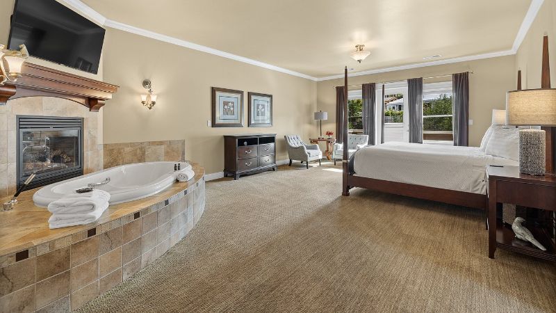 Summer Creek Inn