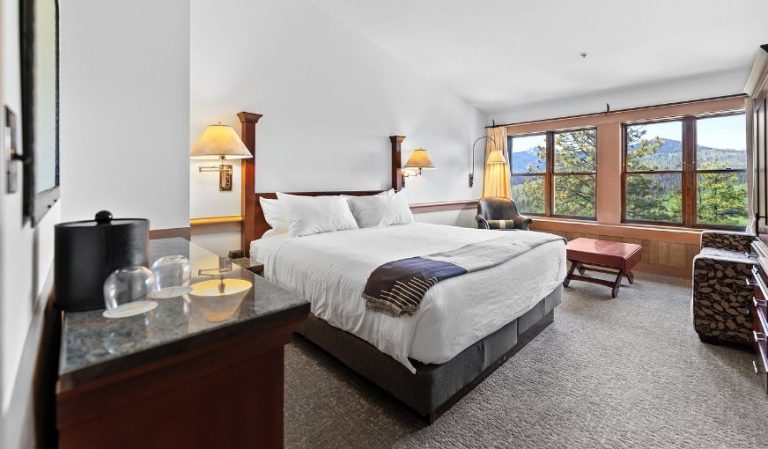 Sun Mountain Lodge
