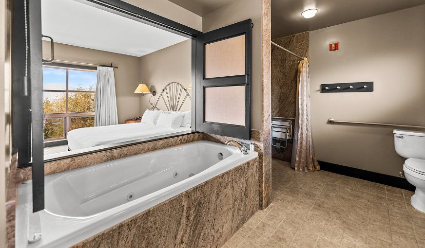 Sun Mountain Lodge